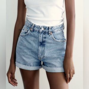 Zara Shorts Mom fit High Rise Denim